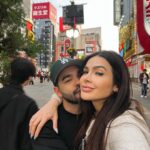 Yudi Tamashiro Instagram - ESSA GERAÇÃO NÃO SABE O QUE É UM AMOR DE QUARENTA GRAUS DE FEBRE 😂 Desde 1999 eu sonho em estar vivendo isso com você amor @eumila DEU CERTO ❤️ JAPAN
