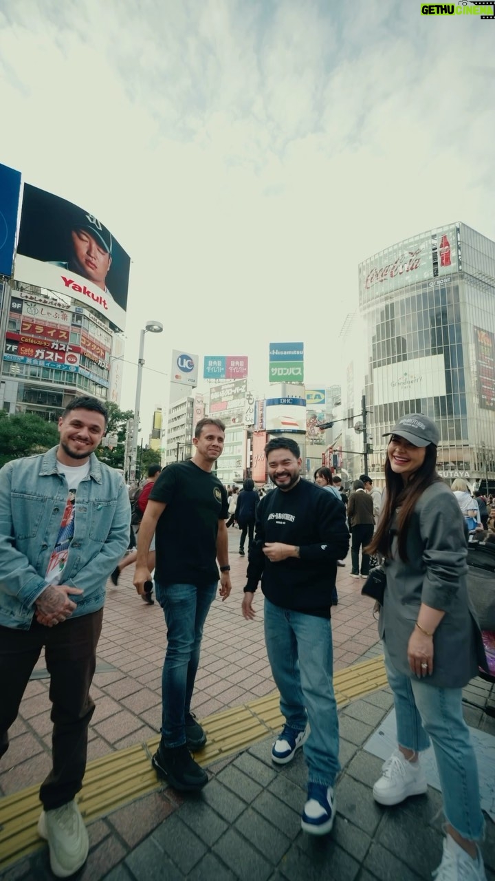 Yudi Tamashiro Instagram - EVANGELISMO NAS RUAS DO JAPÃO 🇯🇵🇧🇷 Nesse Sábado, dia 21, às 10:00 horas da manhã, horário do Japão, estaremos juntos em Nagoya, província de Aichi, em Sakae, na Hisaya-Odori(embaixo da ponte) para falar do amor de Jesus para os japoneses. Quero convidar você que ama essa nação e tem orado para a transformação dos japoneses. Será um dia histórico e marcante. Venha fazer parte dessa história. Vídeo: @whois4llan 🎥 Tokyo Japan
