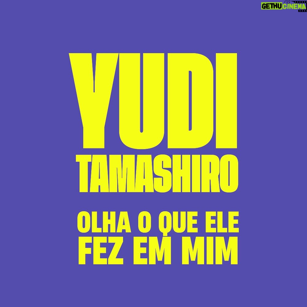 Yudi Tamashiro Instagram - PARE ✋🏻 O QUE ESTÁ FAZENDO E ANOTE 🖊️ Pensei que nunca mais gravaria uma música, mas agora não sou eu quem conduz minha vida, é o Senhor dos Exércitos. Decidi não ser mais teimoso e ouvi-lo, então voltei a cantar 🌍 AGUARDEM 👉🏻 LANÇAMENTO DIA 19 DE MARÇO 🟨 MÚSICA: “OLHA O QUE ELE FEZ EM MIM” 🥹 São Paulo, Brazil