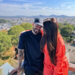 Yudi Tamashiro Instagram - E vamos vivendo… E vamos crescendo… E vamos envelhecendo… E vamos lutando… E vamos amando… E vamos vencendo… E vamos juntos… Sempre juntos… EU TE AMO @eumila ❤️🇯🇵 Japan