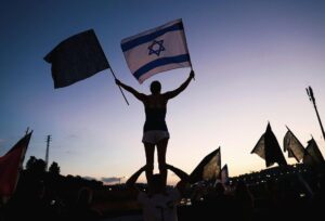 Yudi Tamashiro Instagram - JESUS ESTÁ VOLTANDO 
#oreporisrael🇮🇱