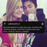 Yudi Tamashiro Instagram - NÃO DESISTA, POIS JÁ TROCAMOS MUITAS LÂMPADAS JUNTOS E HOJE VEMOS QUE VALEU A PENA PERSISTIR NAQUILO QUE O SENHOR PLANEJOU PARA NOSSAS VIDAS. ❤️ VOCÊ ACREDITA NO AMOR??? Alphaville