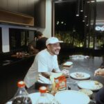 Yudi Tamashiro Instagram - A vida é uma constante troca de conhecimento, um processo contínuo de aprendizado e ensinamento. É assim que evoluímos. É incrível poder compartilhar esses momentos com pessoas que admiro, especialmente quando discutimos sobre MÚSICA 🎧 Quando era mais jovem, enfrentava um grande problema, pois só queria falar e nunca ouvia quem tinha algo para me ensinar. HOJE, ME CALO PARA APRENDER👍🏻 Agradeço por essa troca de conhecimento, meus irmãos @edoliveroficial @renatinhomax 🌍 Alphaville