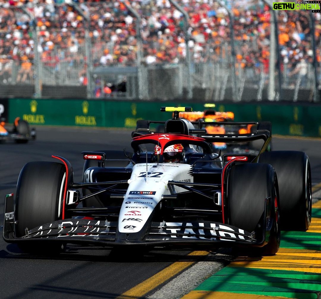 Yuki Tsunoda Instagram - Finallyyyy first points of the season! What a race 🤯 Great job from all of the team! Melbourne Grand Prix Circuit