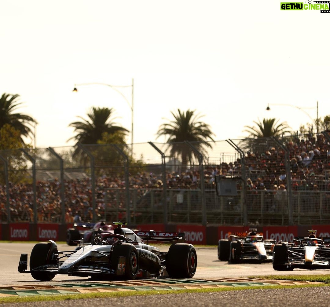 Yuki Tsunoda Instagram - Finallyyyy first points of the season! What a race 🤯 Great job from all of the team! Melbourne Grand Prix Circuit