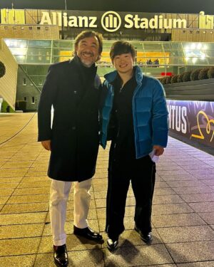 Yuki Tsunoda Instagram - First live game ✅ these Juventus guys are pretty good at this football thing, thanks for inviting me and showing me around!