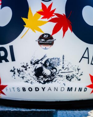 Yuki Tsunoda Instagram - Fresh new lid for 2023! 🍁
今年はこのヘルメットで戦います！

📸: @samovidic