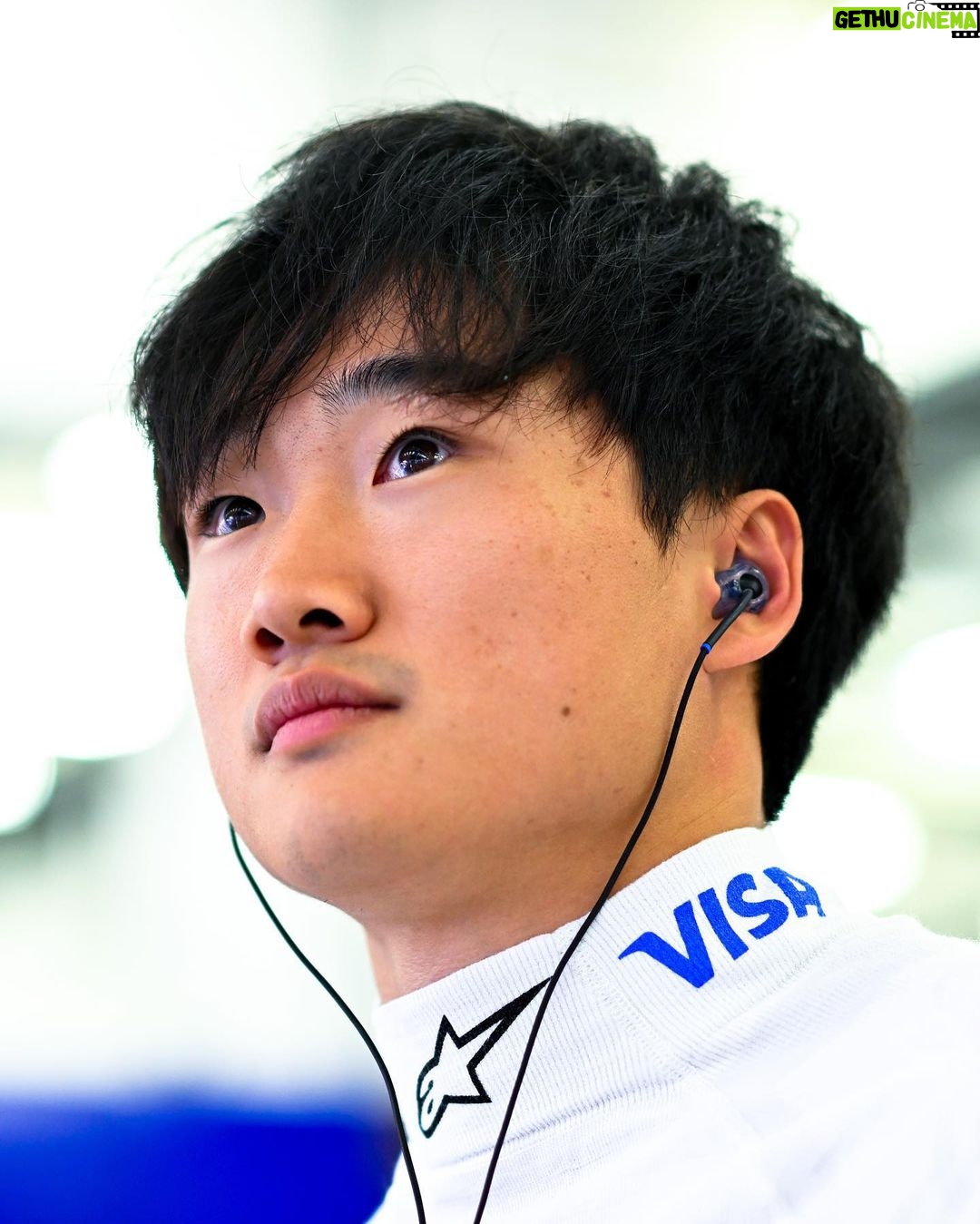 Yuki Tsunoda Instagram - Nothing in it to Q3, but happy with my performance after yesterday. Ready to grab the first points of the season tomorrow 🫡 昨日から比べてかなり車が仕上がったのでチームの皆さんに感謝です!2024初予選、楽しかったです🤩明日ポイント目指して頑張ります💪 Bahrain International Circuit