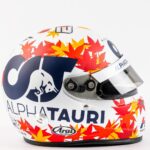 Yuki Tsunoda Instagram - New mini helmetsss! 🤏🍁 Thanks so much to everyone for the continued support! Go to the link in my bio to get yours 👆