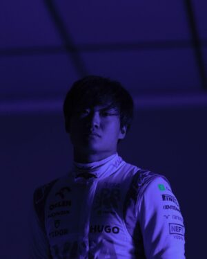 Yuki Tsunoda Instagram - Gotta give the team credit, the car and suits looks great! 🔥