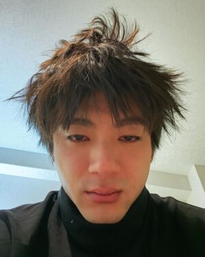Yuki Yamada Instagram - #山田裕貴ANNX 今夜もよろしくお願いします
今日はある場所から…放送です！
わざわざ、整骨院の先生がある場所まで来てくれて
長い時間やってもらって
こんな顔になってます

ありがとうございます

@allnightnippon1967