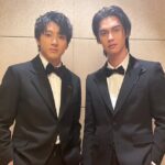 Yuki Yamada Instagram - ＜GQ MEN OF THE YEAR 2023＞ ありがとうございます この言葉に尽きます 撮った写真たちがすごい #吉田正尚 選手 #mrsgreenapple さん @mgaband #BRIGHT さん @bbrightvc 安藤サクラさんとも撮ったんですが 写真がブレちゃってて サクラさんすみません笑 普段はお願いしませんが 今日はお願いしちゃいました @gqjapan @gq @maisonmargiela