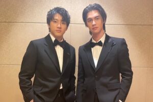 Yuki Yamada Instagram - ＜GQ MEN OF THE YEAR 2023＞
ありがとうございます
この言葉に尽きます

撮った写真たちがすごい
#吉田正尚 選手
#mrsgreenapple さん @mgaband 
#BRIGHT さん @bbrightvc 

安藤サクラさんとも撮ったんですが
写真がブレちゃってて
サクラさんすみません笑

普段はお願いしませんが
今日はお願いしちゃいました

@gqjapan 
@gq
@maisonmargiela