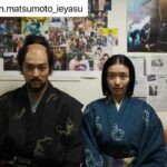 Yuki Yamada Instagram - 娘です。 #Repost @jun.matsumoto_ieyasu @nhk_ieyasu ・・・ ⁡ ⁡ 平八郎と稲の親子ショット and 彦右衛門と千代。 and 現場のオフショット📷 ⁡ photo by Ieyasu ⁡ #どうする家康 #山田裕貴 #鳴海唯 #音尾琢真 #古川琴音 #小手伸也 #広い画に松ケンくん