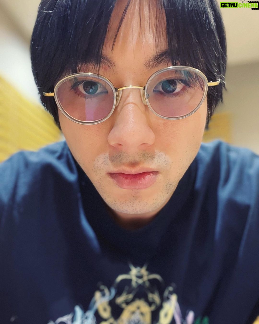 Yuki Yamada - 107.3K Likes - #山田裕貴ANNX
今夜はひとりだけど聴いてくれるよね?
てか、いつもひとりなんだよ
ほんとはひとりなんだよ
ゲスト来過ぎなんだよ
いや、本当にみなさまありがとうございますなんだ