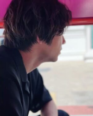 Yuki Yamada Instagram - 思ってもないが一応、
海外テンションで言ってみた

思ったのは
リベンジャーズはもちろんなんだけど
@revengers_movie 
タイ🇹🇭で

「#ゴーカイジャー！！！」

「村山！！！」

とか
「#ペンディングトレイン！！！」
声掛けられるのすごく嬉しい

世界にも届くんだな

#涅槃像 
#猫 
#猫にDISH//の猫歌った
#thailand 
#ขอบคุณเพื่อน!
