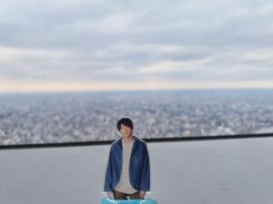 Yuki Yamada Instagram - 神木の隆之介からふいに画像が送られてきた
「裕貴が座ってた」と
「前原瑞樹くんとソラマチヘ」って…
と一緒に太陽くんのアクスタ連れてってるの
まじで笑いました
ありがとう

#ゴジラマイナスワン 
#君が心をくれたから 
#太陽 くんの #アクスタ