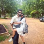 Yukti Kapoor Instagram - I’ll keep these memories in my heart until our next family trip… #familia ✨ Thankyou Goru @gouravkapoor.21 for this adventurous trip ♥️ #family #familytime Ranthambore