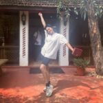 Yukti Kapoor Instagram - I’ll keep these memories in my heart until our next family trip… #familia ✨ Thankyou Goru @gouravkapoor.21 for this adventurous trip ♥️ #family #familytime Ranthambore