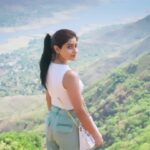 Yukti Kapoor Instagram - Posted @withregram • @starplus Kirti ka hai nidar andaaz, lekin Vikrant ka hai ek chhipa hua raaz. Aakhir inki rahasya bhari kahani kaisi hogi? Darr aur pyaar ka ye romaanchak khel, dekhna naa bhooliye, #KehDoonTumhein mein, 4 September se, raat 11 baje, StarPlus aur Disney+ Hotstar par. @mudit.k.nayyar @swatitararofficial @mr_aan_tiwari @amitanandrautofficial @salonirathiiii @anil__avhad @vinayedekar