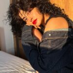 Yukti Kapoor Instagram – .

.

#curlyhair #denim #magichour