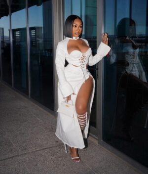 Yung Miami Instagram - Head to toe I be giving ate bitch im gone eat!!!!