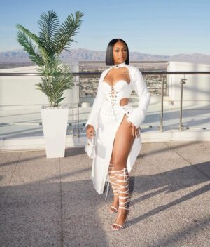 Yung Miami Instagram - Head to toe I be giving ate bitch im gone eat!!!!