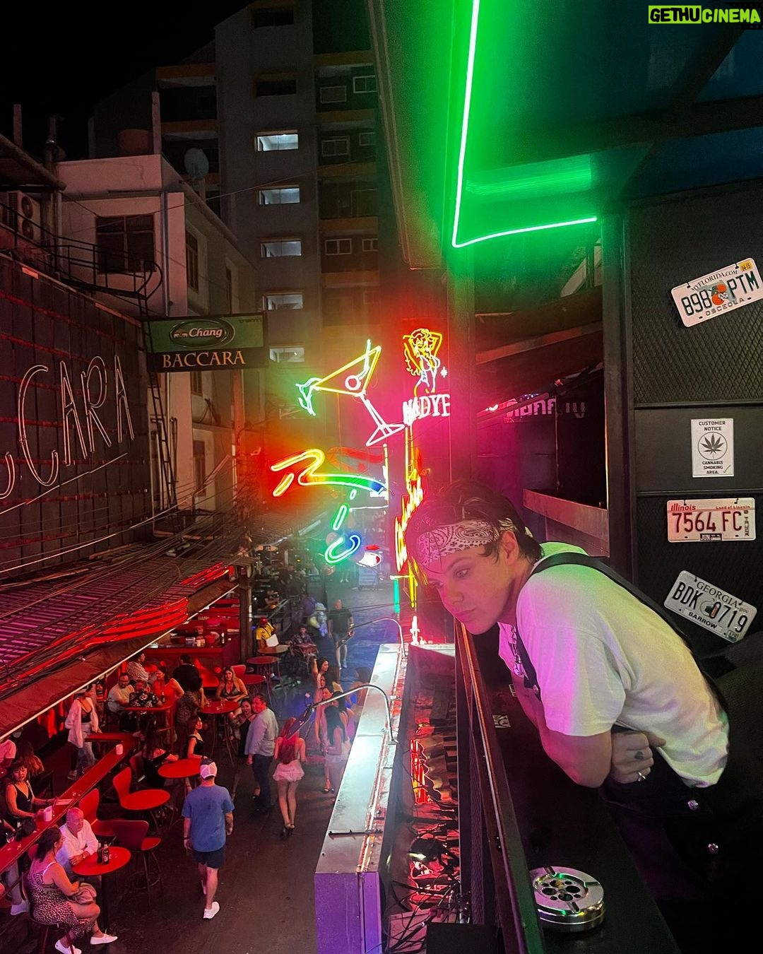 Yungblud Instagram - left mi heart in asia … plz send it back 🖤🖤🖤🖤🖤🖤