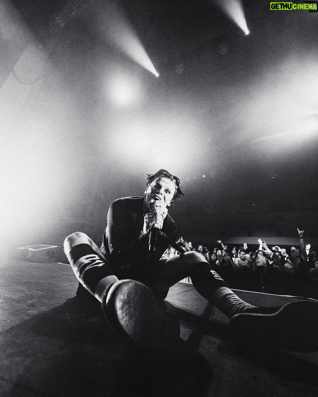 Yungblud Instagram - BHC 🖤 THAILAND 🇹🇭 … ฉันรักคุณ