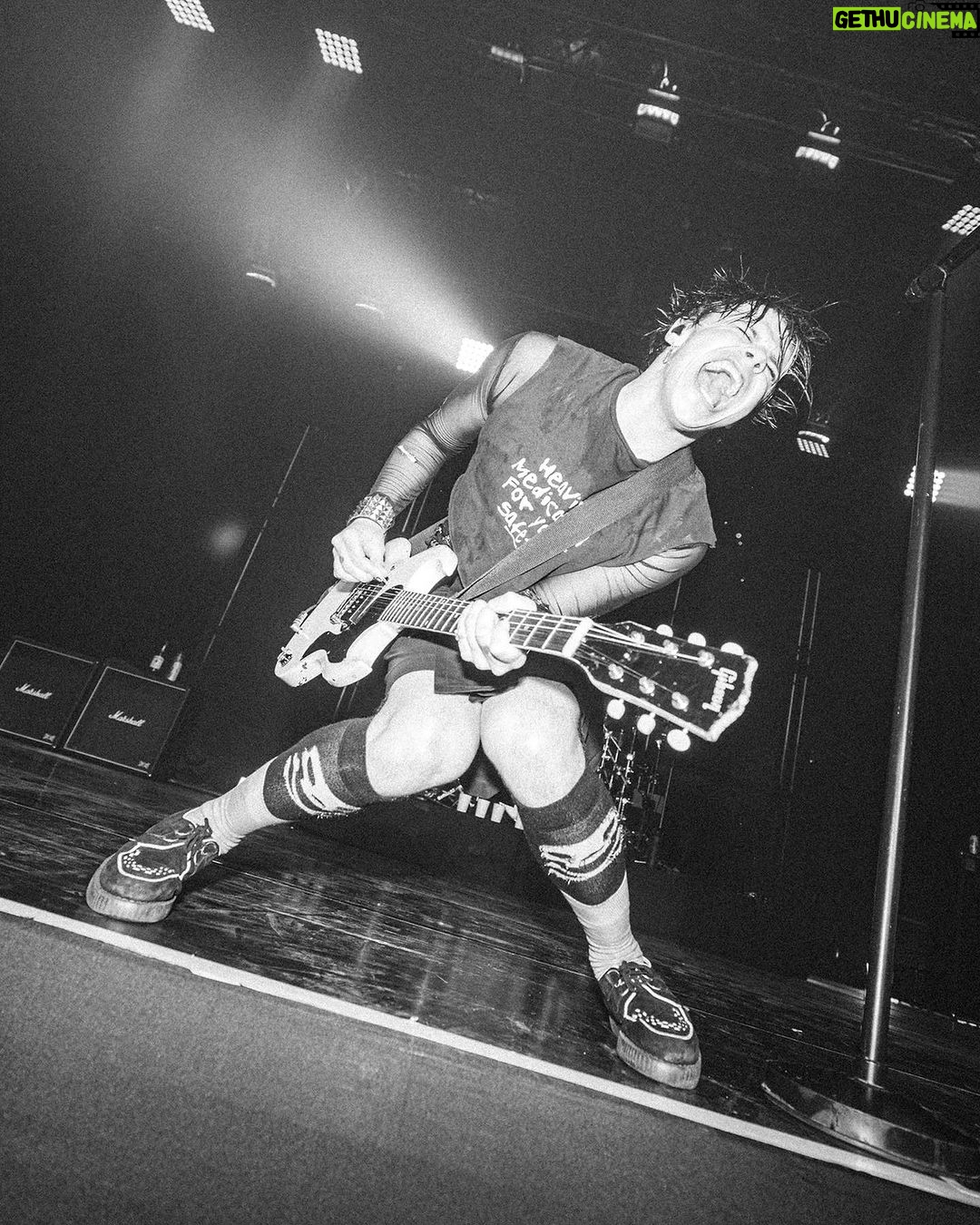 Yungblud Instagram - BHC 🖤 THAILAND 🇹🇭 … ฉันรักคุณ