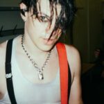 Yungblud Instagram – this weekend my brother and collaborator @tmpllnt won an award to recognise his photography and about Fuckin time. i met tom in victoria station in London 5 years ago and we ain’t left each other’s side since. he captures our world so beautifully. he captures us the way we truly are. he captures what we mean to each other and what we will leave behind after we are gone. it makes me realise how much we have done together. what a ride. thankyou brother. thankyou all of you. express yourself with your friends. don’t ever stop. they will save your life. i promise. wait till u see what’s next … i love you bro. im proud of you 🖤☠️🖤