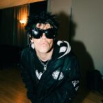 Yungblud Instagram - our first show in romania 🇷🇴 what the fuck!!! best rock show in the world. i fuckin luv you family. ill never forget that 🖤☠️🖤 Bucharest, Romania