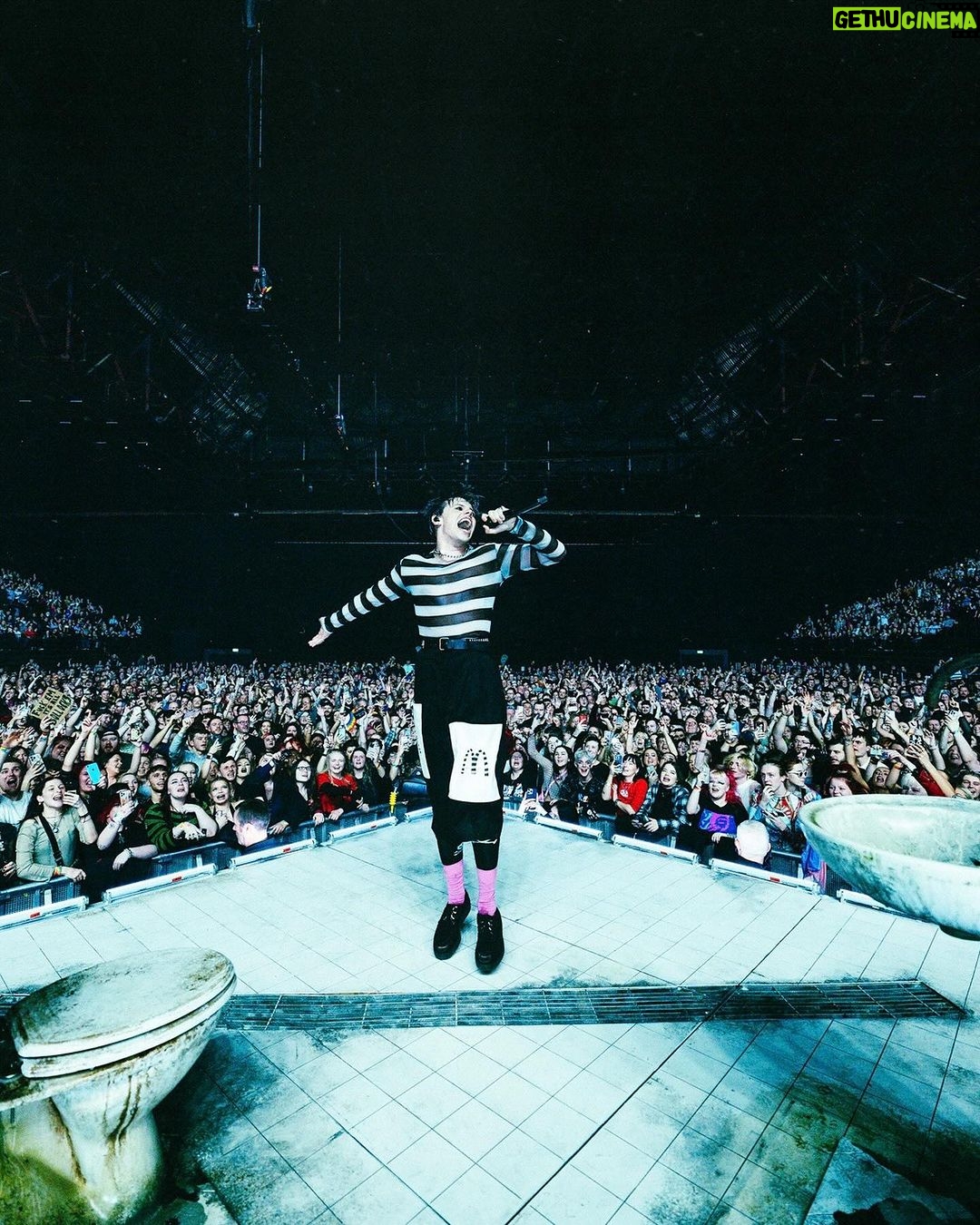 Yungblud Instagram - LATVIA π±π» LITHUANIA π±πΉ HUNGARY ππΊ SLOVAKIA πΈπ° CROATIA ππ· SERBIA π·πΈ we are finally bringing the movement to you. i cannot wait to meet you all! tickets onsale 9am (local) FRIDAY. see u there. letβs fookin go ! π€π€π€