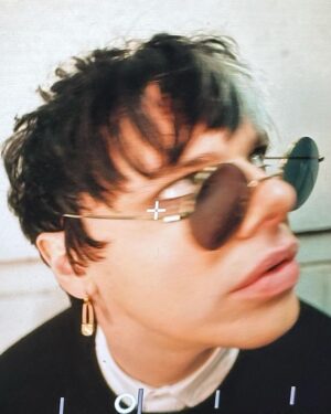 Yungblud Instagram - tonight worlds collide … it sounds like heaven. close yer eyes n get soaked in it 🪽🪽🪽