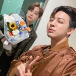 Yunhyeong Instagram - with디미트루 #드라큘라