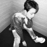 Yunhyeong Instagram - 🎸🎸🎸