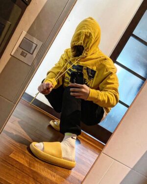 Yunhyeong Instagram - 🌻