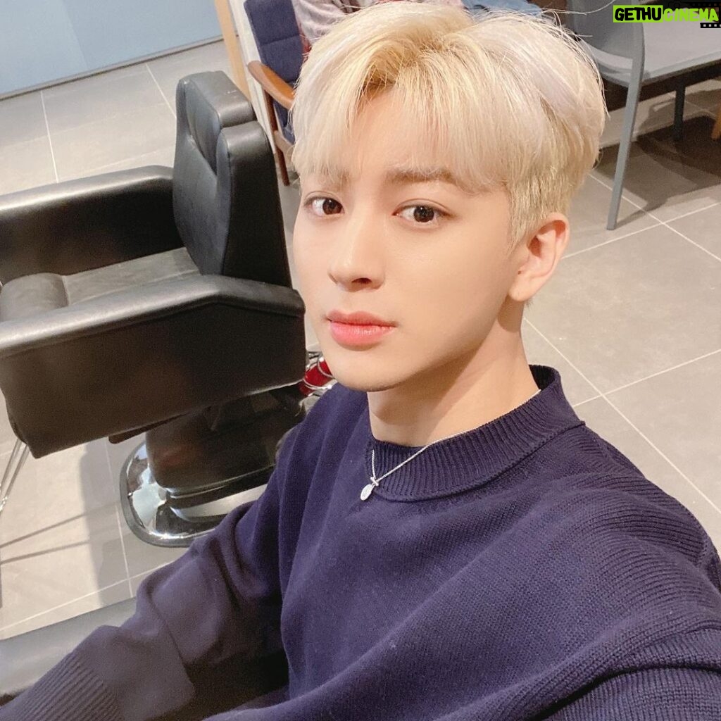 Yunhyeong Instagram -