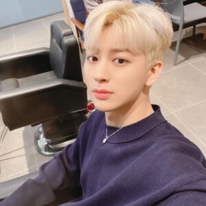 Yunhyeong Instagram - 