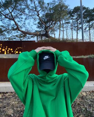 Yunhyeong Instagram - 🟩 날씨좋다아