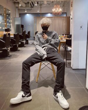 Yunhyeong Instagram - 