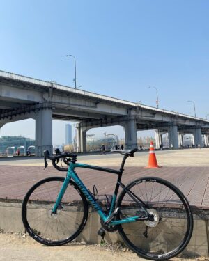 Yunhyeong Instagram - #새해첫라이딩🚴‍♂️