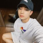 Yunhyeong Instagram - 빼꼼~!! #녹음 #블랙탈피
