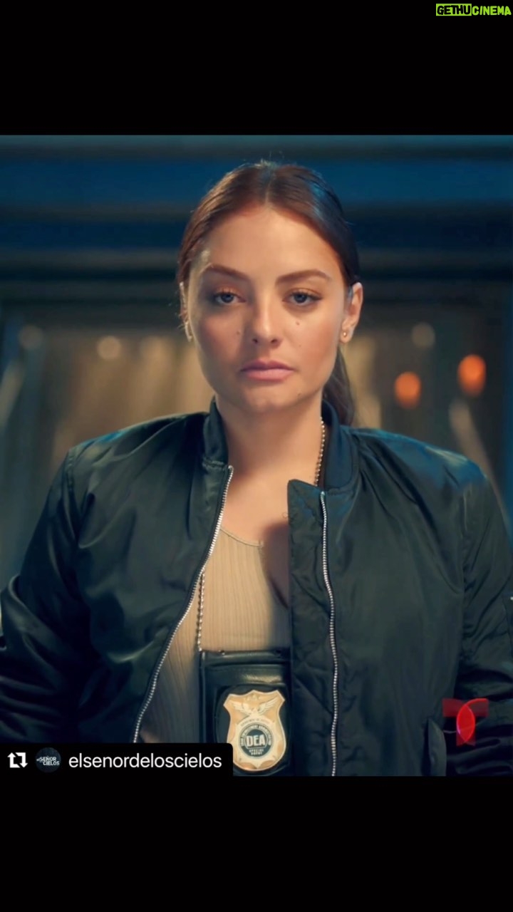 Yuri Vargas Instagram - Cuando Tracy quiere algo…lo consigue 💪 ¿Crees que logre su objetivo? Conócela en el estreno de #ElSenorDeLosCielos ESTE MARTES a las 9pm/8c por Telemundo ¡en un capítulo especial de dos horas! @elsenordeloscielos @telemundo 🎬🎬🖤