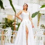 Yuri Vargas Instagram – Feliz de haber estado en Cartagena recargándome de energía Soñadora.
Este es el look que use para los @premiosindiacatalina 🙏

👗Que placer tener puesto este maravilloso vestido @marciavargasoficial 

🏩 Que placer haber estado en este mágico lugar lleno de amor @casadilucactg 

💄 Gracias @fernandoperezrojas por el makeup precioso que me hiciste 🙏

📸 Que placer encontrarme este talentoso Fotografo @roberto_casas