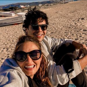 Yuri Vargas Instagram - Salud 🥂 por tu vida.
Feliz cumpleaños amor mío que Dios te cuide y proteja siempre feliz de poder estar un año más a tu lado. @jimmunoz1 🎉🎉🎉🎉🎉♥️♥️♥️♥️♥️🤩🤩🤩