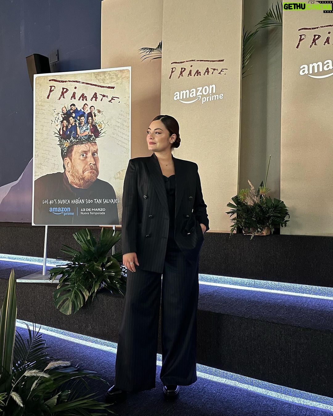 Yuri Vargas Instagram - Anoche tuve el Lanzamiento de #PrimateT2 proyecto donde tuve la oportunidad de participar 🎥 Gracias @mediaprocolombia @christiantappan @andresbcine @julytappanmanager @catalinaportou @jcaparicio @catainsta Solo les digo que se van a sentar a verla y la van a pasar muy felices. Feliz de tener como aliado @ateliercrump que belleza todas sus piezas que me han hecho sentir segura y hermosa 🤩 📸 @manugarciariano Bogotá D.C, Colombia