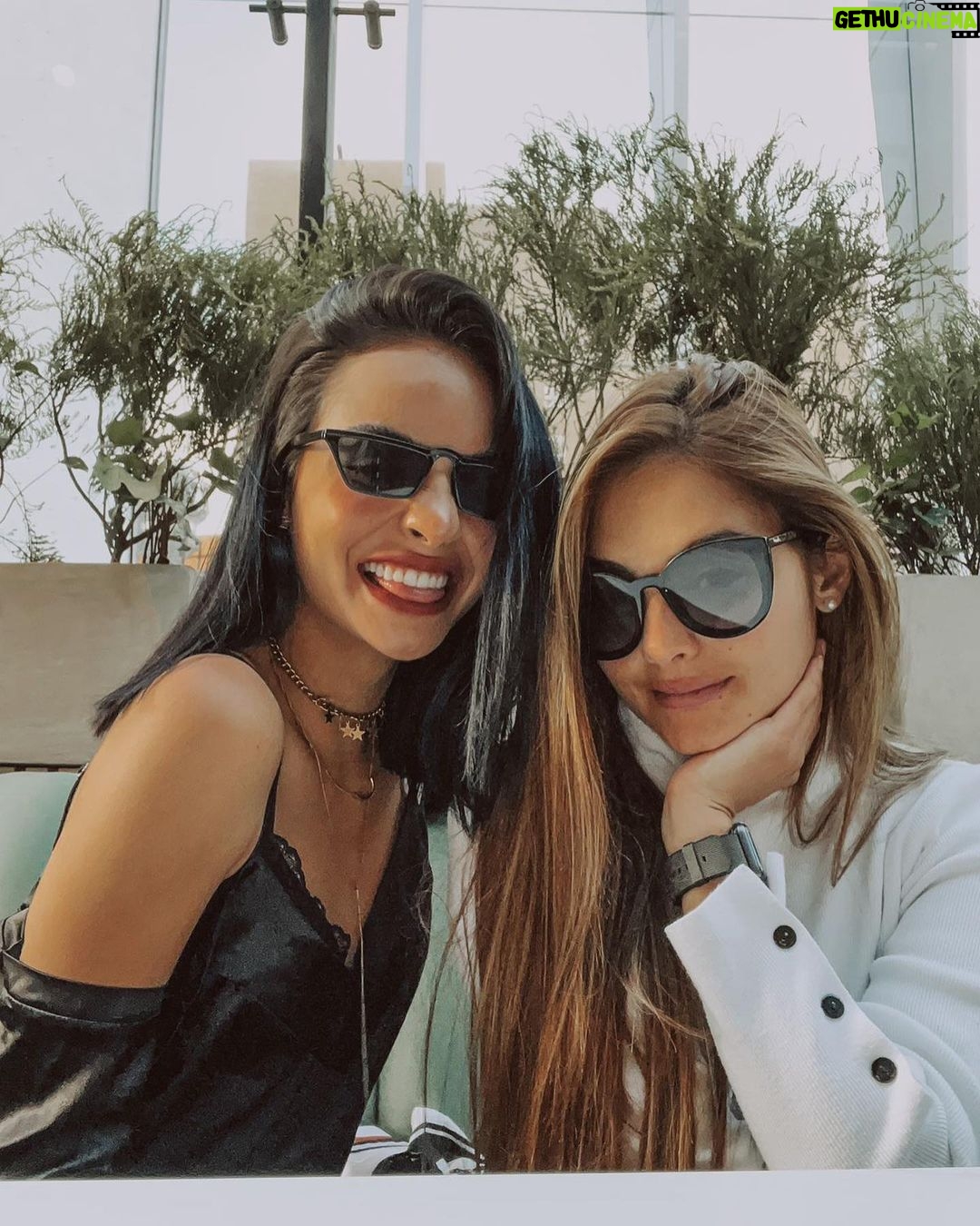 Yuri Vargas Instagram - Hola Majito @majovargas1 ❤️ Hoy quiero celebrar tu cumpleaños 🎂, pero quiero celebrar también por La joven que se fue el 10 de febrero del año 2022 a otro país, a cumplir sus sueños Sola y la Mujer que Cuidad de Mexico me devolvió, esa mujer Madura, con tantos cambios maravillosos. Me siento orgullosa de la hermana que tengo, por lo que has logrado y lograrás! Siempre recuerda de lo afortunados que somos por poder vivir haciendo lo que nos gusta. Te amo ❤️🎉🎉🎉🎉🎉🎉🎉🎉🎉🎉🎉🎉🎉🎉🎉🎉🎉🎉🎉🎉