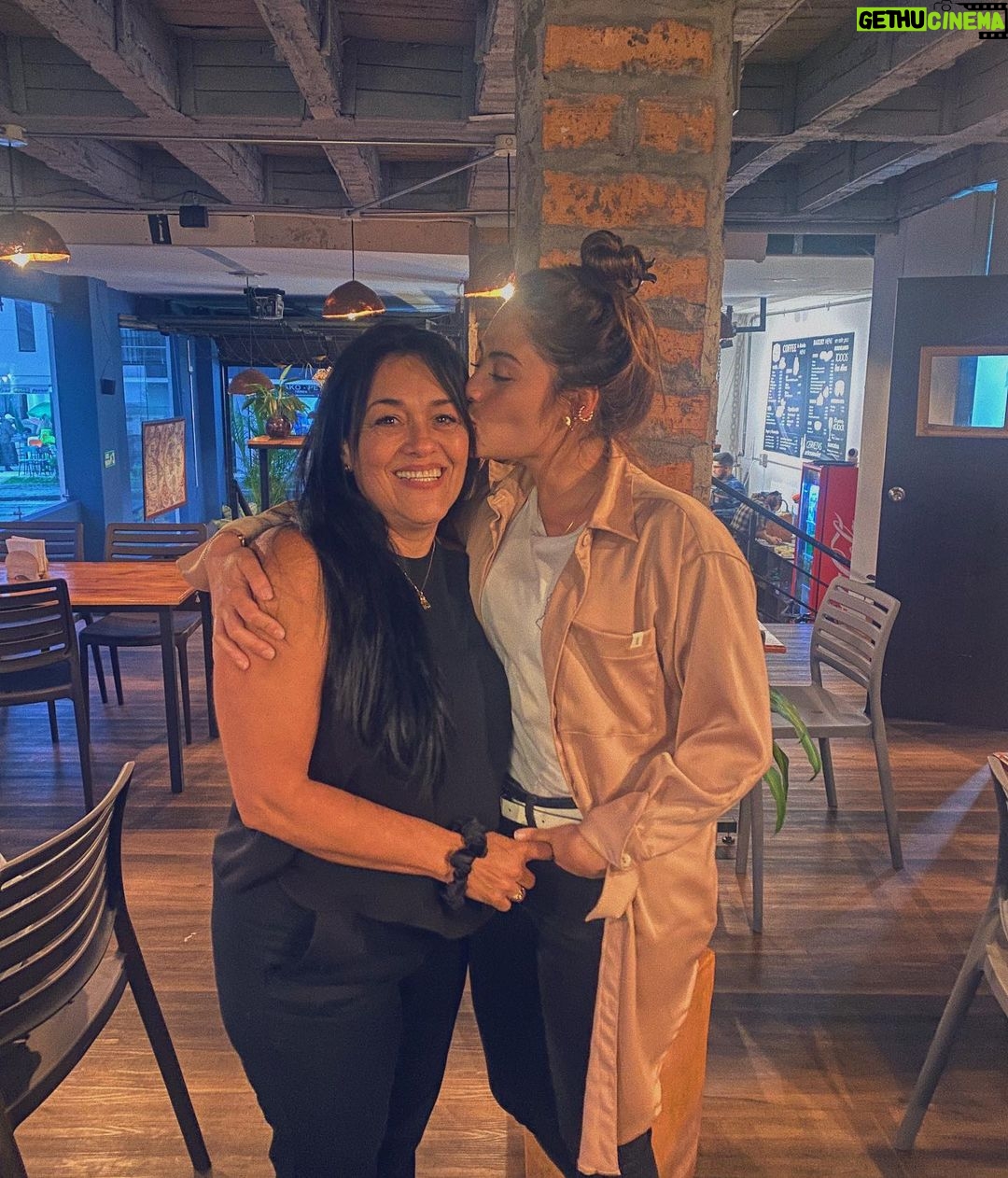 Yuri Vargas Instagram - Días para recargar la energía con toda mi familia hermosa Gracias por tanto los amooo con mi corazón ♥️ Lugares preciosos @atmavillas @el_403_ 👏👏👏👏 @sinai_dog #Noah