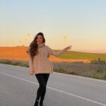 Yuri Vargas Instagram – Lindo día 🇪🇸 ☀️🌅
Outfit @xussoficial Zahara, Spain